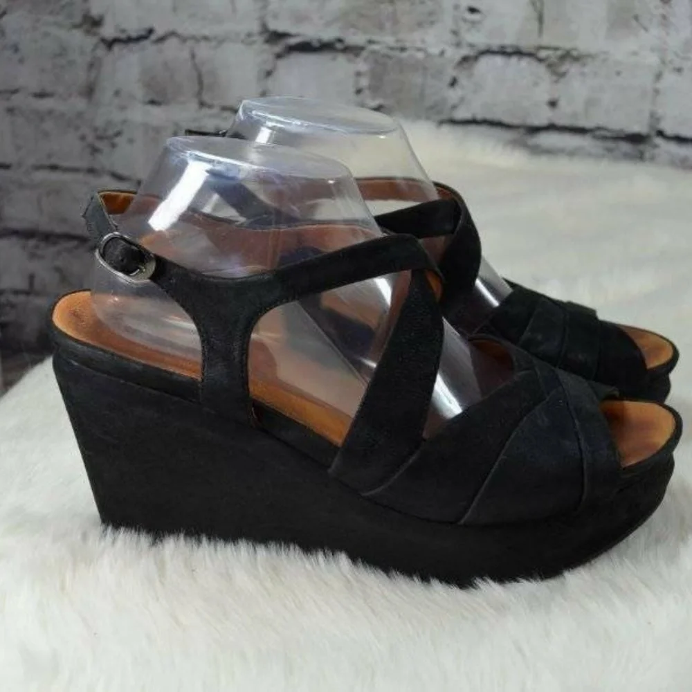 Gentle Souls June Flower Black Nubuck Sandals